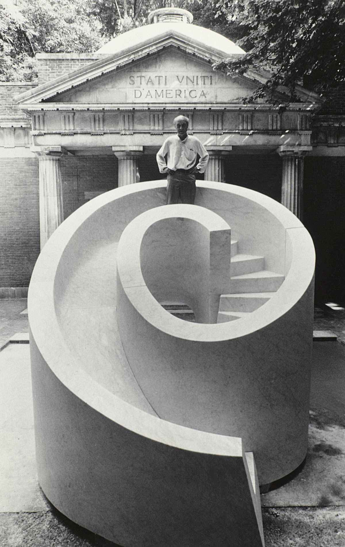 アート・デザイン・音楽 ISAMU NOGUCHI: WHAT IS SCULPTURE? Representing America: Isamu Noguchi at the 1986 Venice
