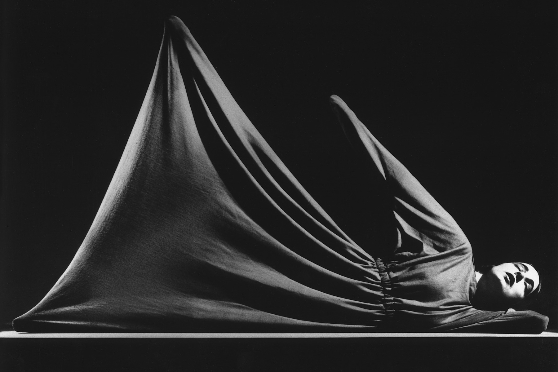 Flicker Of An Eyelid Isamu Noguchi Ruth Page And The Universe Of Chicago The Noguchi Museum