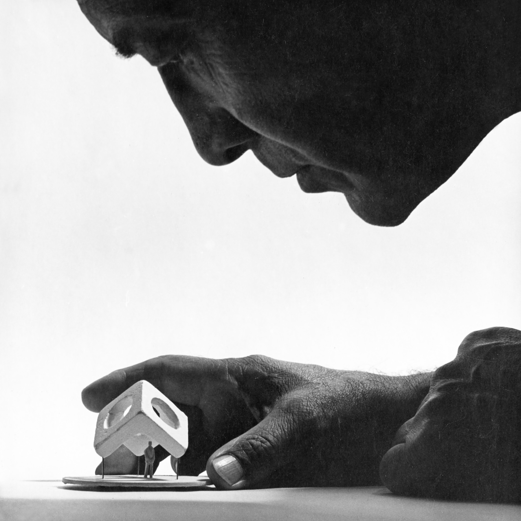 Looking Up: The Skyviewing Sculptures of Isamu Noguchi - The