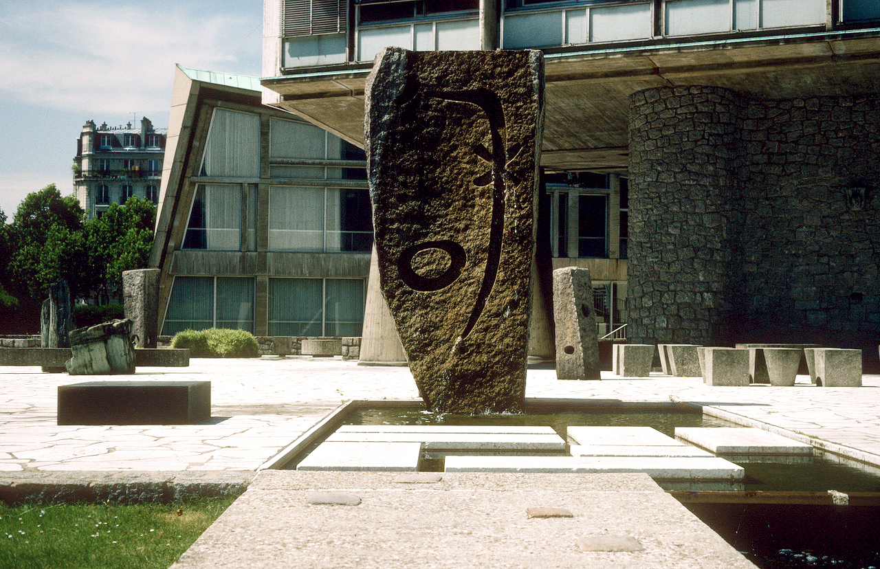 Isamu Noguchi, Peace Fountain